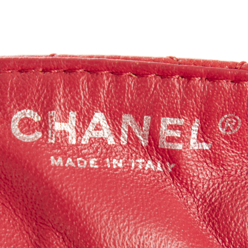 Chanel East-West Single Flap - Picture 10 of 11